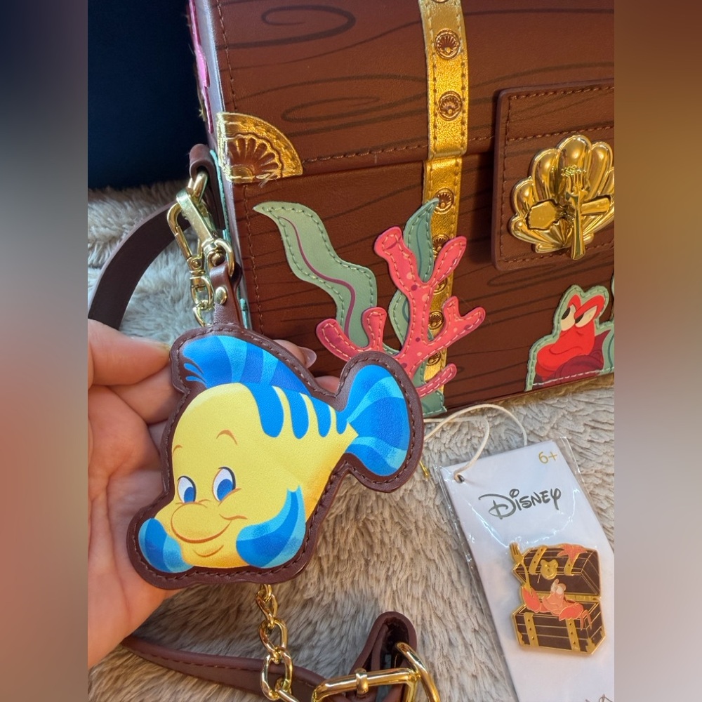 Loungefly Stitch Shoppe Disney The Little Mermaid Treasure Chest Crossbody. - Picture 6 of 6